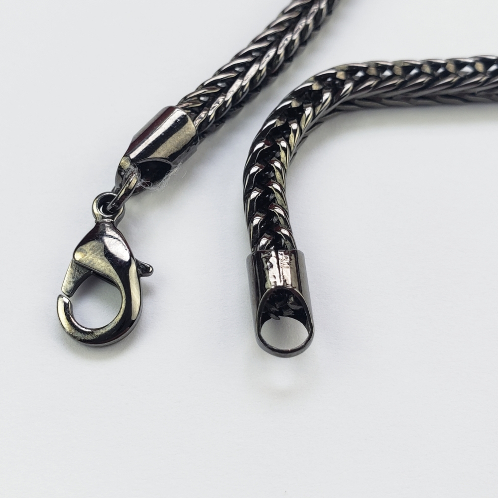 King Ice, "Queen" Designer Streetwear Pendent Black Onyx Round Chain, 20" Long - Picture 12 of 15